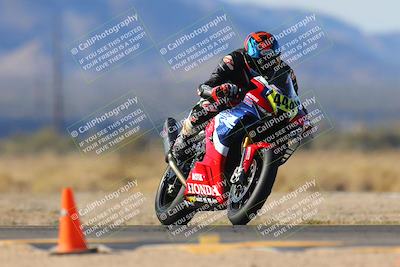 media/Dec-17-2023-CVMA (Sun) [[bf0c04832d]]/Race 2 Amateur Supersport Open/